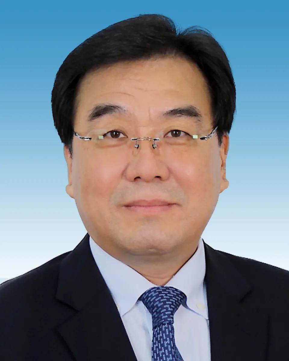 现任十九届中央候补委员,青海省委副书记,省长,省政府党组书记.