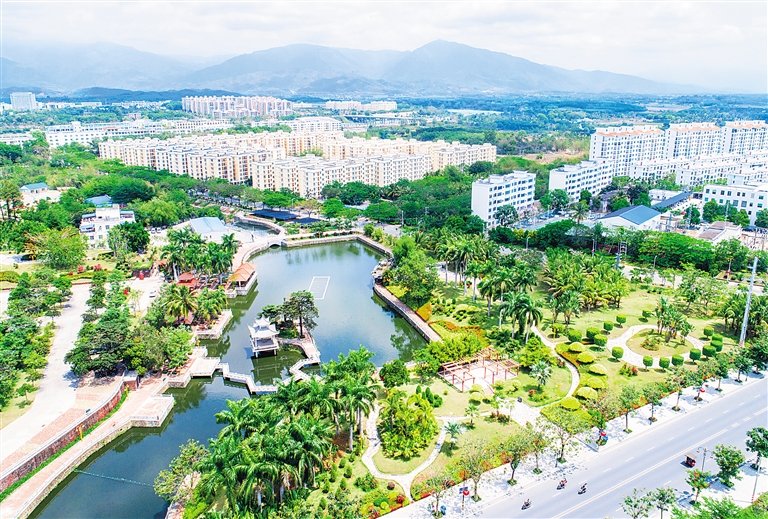 今年海南省政府工作报告有何新特点？一起来感受“民生温度”→