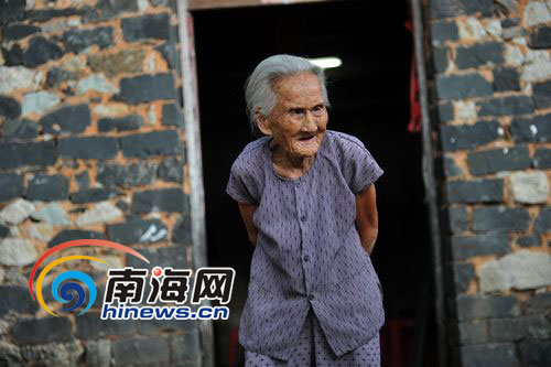 奇!中国长寿之乡澄迈永发镇110岁老人白发转黑