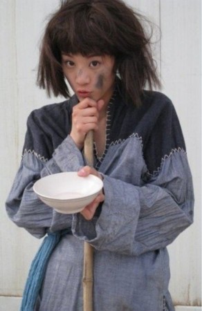 章龄之搞笑《包三姑外传》 喜剧天分叫板吴君如