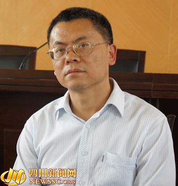 凉山州委常委,州纪委书记张强主持会议