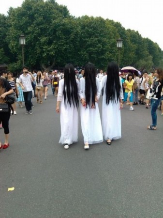 《魅妆》角色走进影院 网友预警将有女鬼环绕