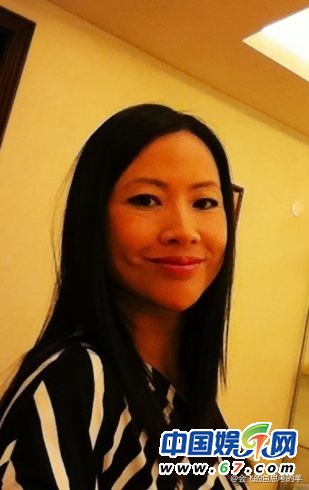 潘石屹婚外小三俞扬私照 性感不输王石新欢(组图)