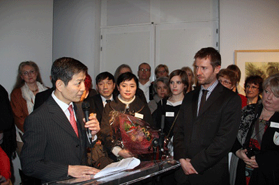 驻比利时大使廖力强出席第二届比利时蒙斯水彩画国际展开幕式