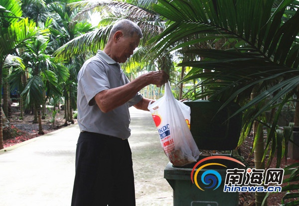 琼海龙江镇石盘园村干干净净的村小路(南海网记者陈望摄)