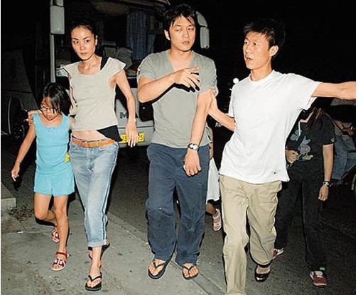 王菲离婚 前男友谢霆锋内心波涛汹涌【组图】