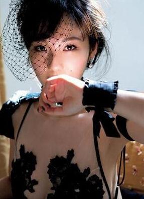 日本女歌手谷村奈拇写真