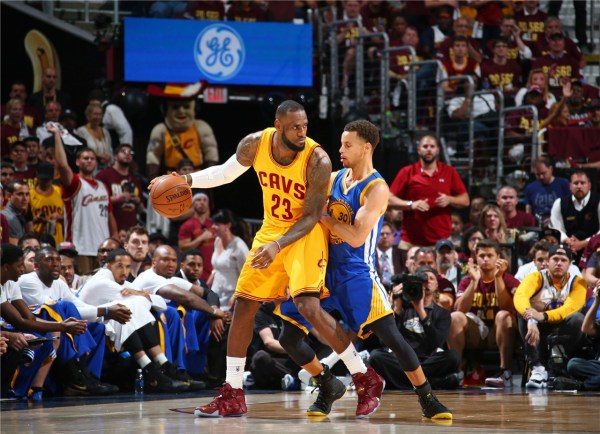NBA总决赛拿下40+得分有多难〖G4库里生涯巅峰一战43分全回顾〗