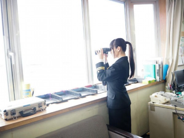 日本美女声优进自卫队基地体验生活