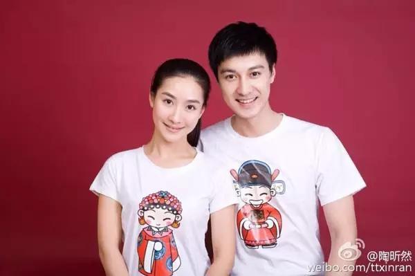 最美白衬衫合照 明星结婚证照片谁最美