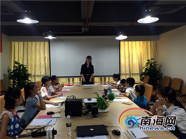 南海网小主播培训班海口开课小学员体验首次“上镜”乐趣