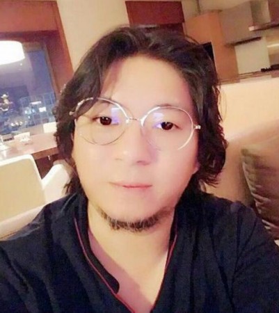 高晓松ps照被网友还原 回应:以后只能发原图