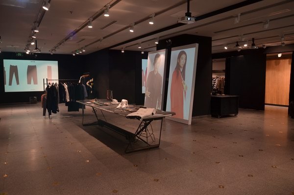 最不务正业的一家服装店――江南布衣概念店