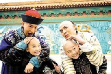 曾经他出演黄晓明小时候红极一时,现在长成大帅哥