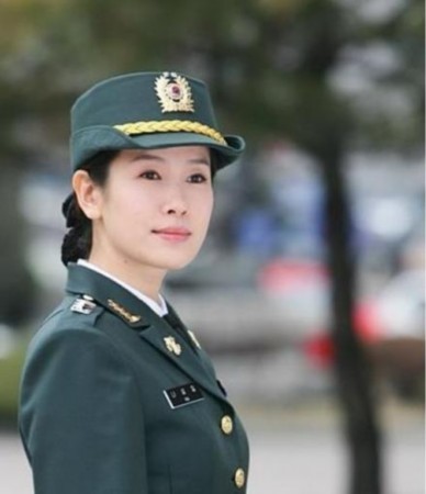 她是传闻中七公主里的雪七，朴海镇的荧屏初恋