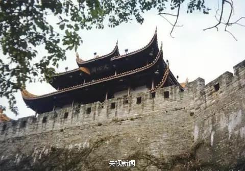 来了！中国最美高铁今天全线通车