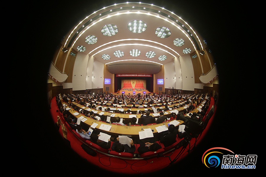 组图：政协海南省六届五次会议开幕会现场