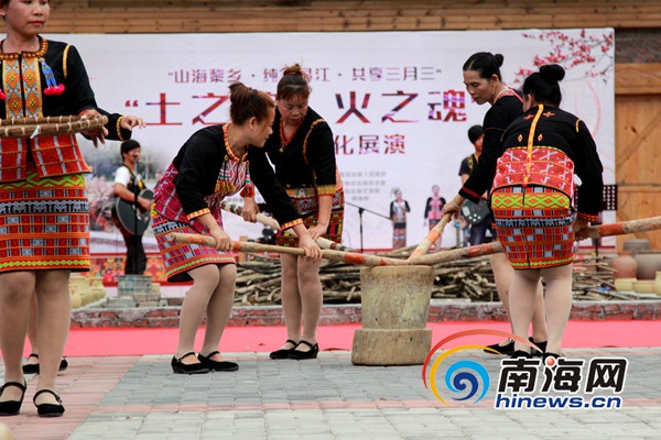 海南自媒体联盟走进昌江 了解黎族原始制陶技艺