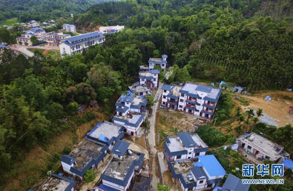 （走基层 听民声）（6）精准扶贫让五指山苗寨从脱贫摘帽到美丽乡村
